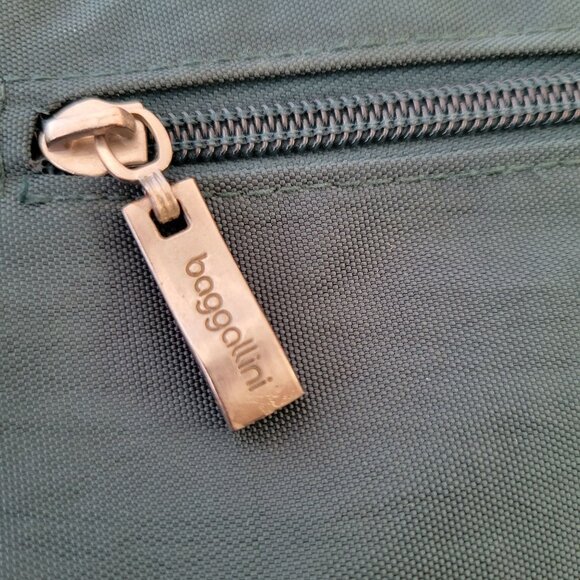 Baggallini Crossbody Bag Water-Resistant With Adjustable Strap - Picture 8 of 9